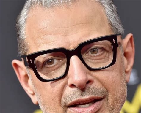 jeff goldblum eye color.